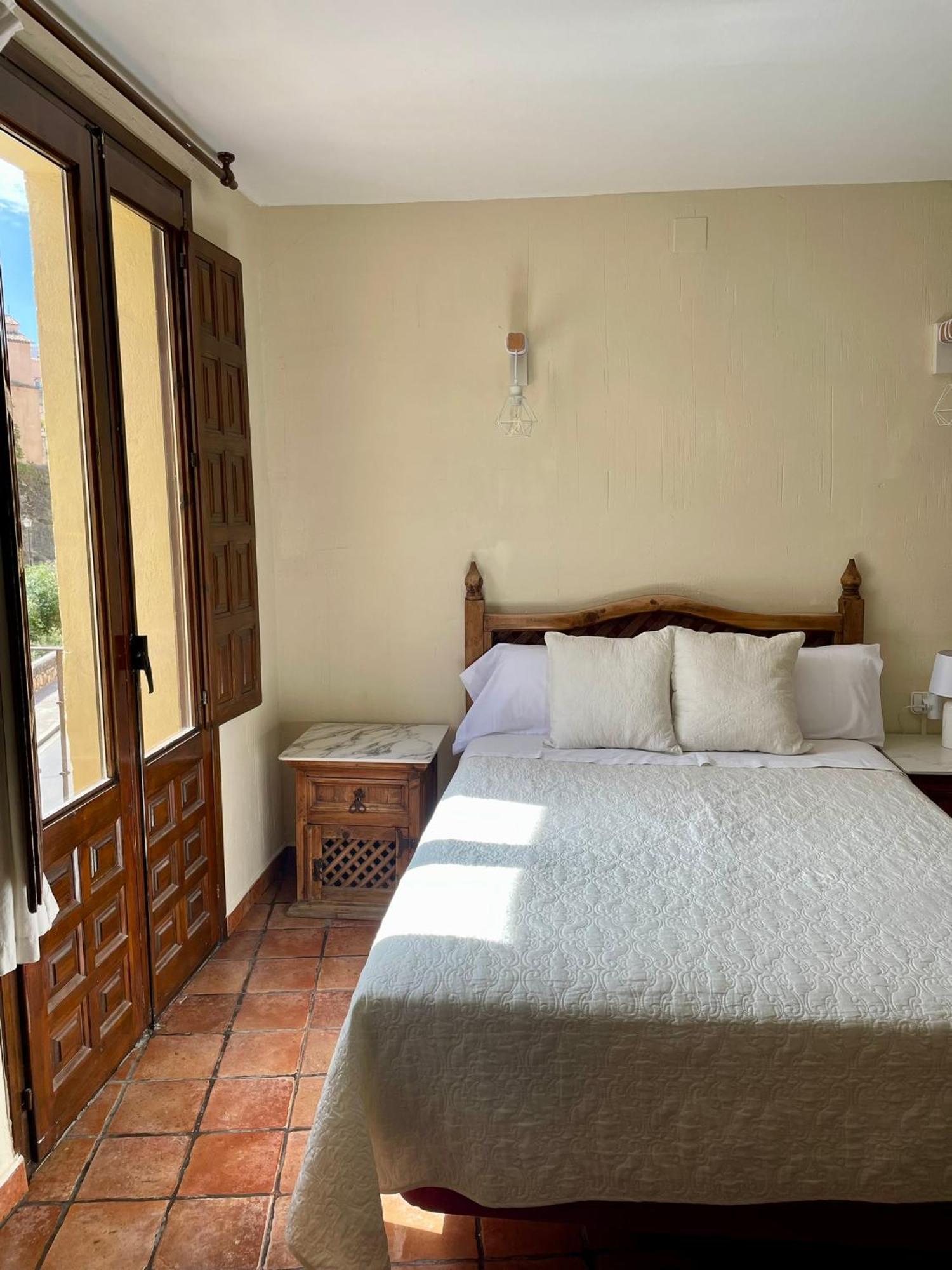 Hostal Posada Huecar Куенка Екстериор снимка